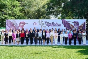 E 2 Se reúne María de Villarreal con presidentas y presidentes entrantes de DIF municipales