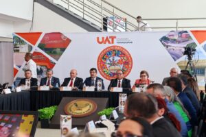 U 1 Rector y directores de la UAT evalúan avances y logros académicos