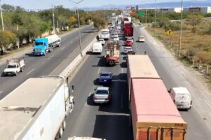 E 3 Atorones en la Monterrey