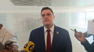 E 4 Se reporta Ismael con Covid