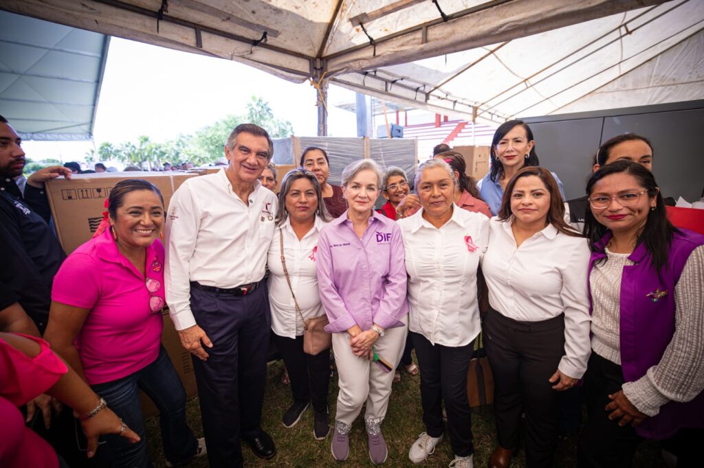 P 1 Llevan Américo y María la brigada “Transformando Familias” a San Fernando (1)