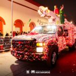 Brilla la Navidad en Matamoros; el Presidente Municipal Alberto Granados encabeza el encendido del Pino y desfile Navideño»