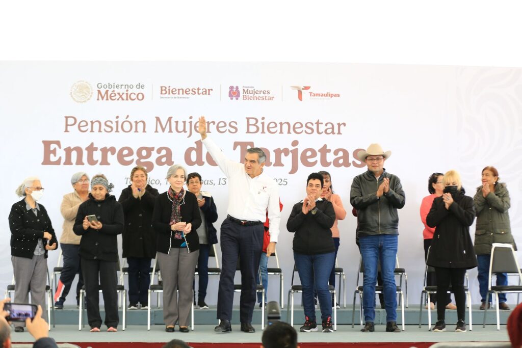 13 ene P 1 Entrega Américo Villarreal tarjetas del programa Mujeres Pensión Bienestar