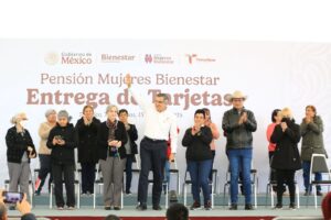 13 ene P 1 Entrega Américo Villarreal tarjetas del programa Mujeres Pensión Bienestar