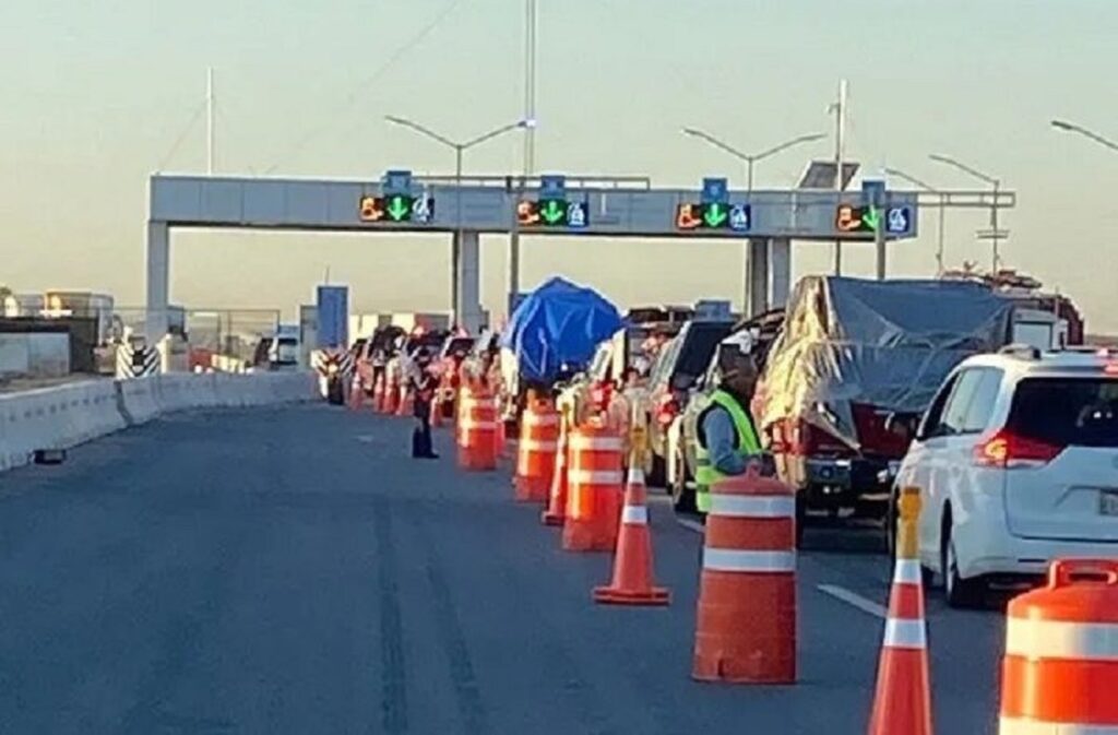 6 ene E 2 Autopista Monterrey