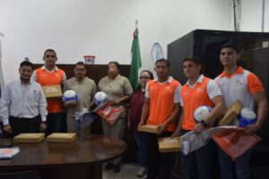 21 mar D 1 El club de futbol Correcaminos contribuye en actividades deportivas del CEDES Victoria