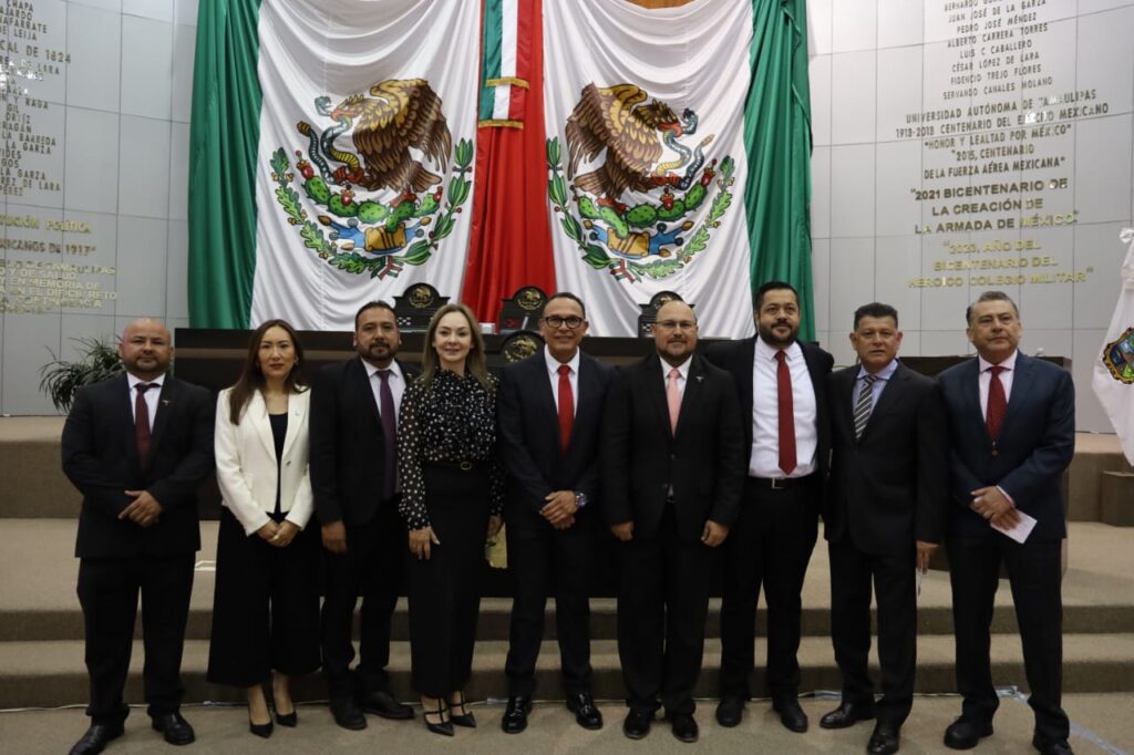 10 abr E 2 Este gobierno respeta, no dicta línea, no impone, no amenaza, no corrompe Héctor Villegas
