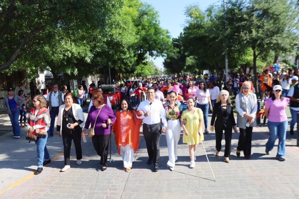 L 1 Jardines de niños celebran Capitalidad de Victoria con colorido y mágico desfile