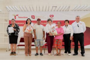 Z 3 Encabeza Mónica Villarreal Entrega de Paquetes Alimentarios a Familias Tampiqueñas