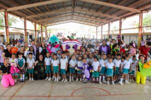 11 jun Z 3 Dunia impulsa Jornada Estatal de Nutrición y entrega de equipamiento escolar