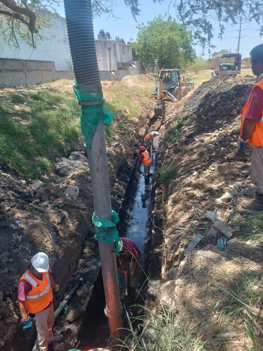12 jun Z 1 Ejecuta COMAPA Sur importante obra de rehabilitación de colector en la zona norte