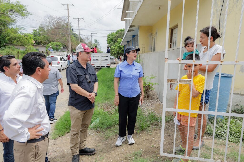 28 jun Z 2 Encabeza Mónica Villarreal Jornada de Descacharrización y Entrega de Apoyos a Familias Afectadas