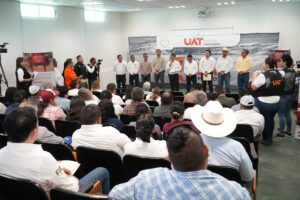 29 jun U 1 Inaugura Dámaso Anaya curso sobre administración de ranchos (1)