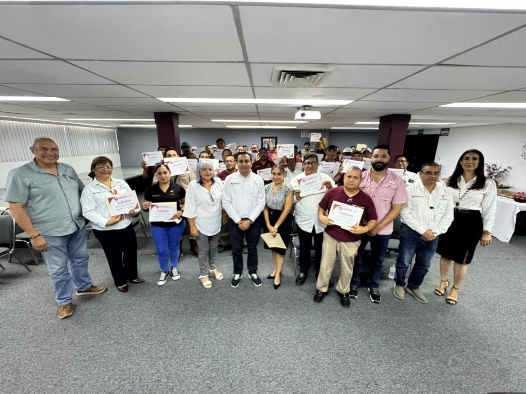 30 may Z 1 COMAPA SUR reconoce esfuerzo de trabajadores con bonos de productividad