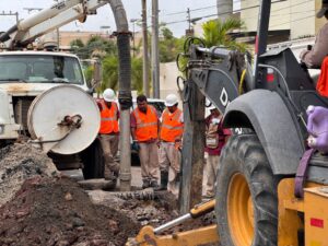3 jul Z 1 Atiende COMAPA SUR con prontitud red de drenaje en importante sector