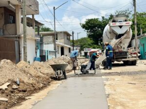 4 jul Z 1 Continúan trabajos de rehabilitación de vialidades con acciones promovidas por COMAPA SUR