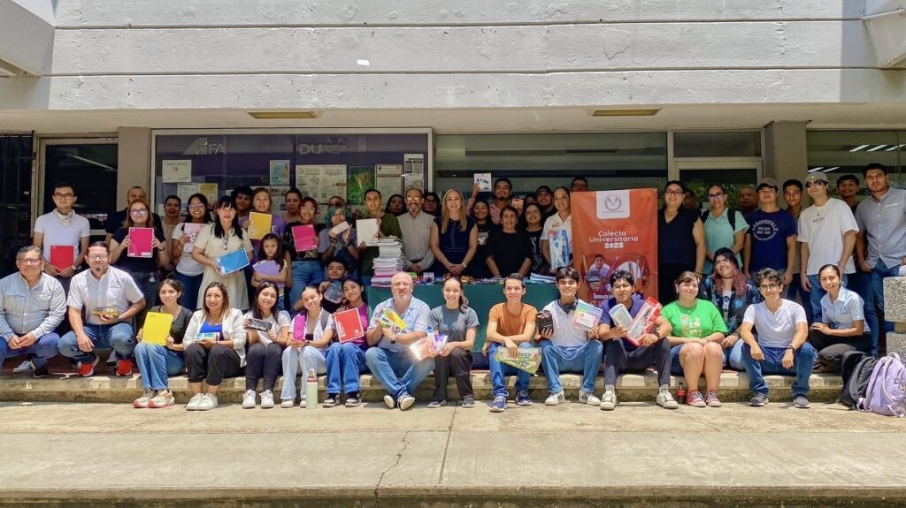 24 ago U 1 Concluye la UAT con éxito colecta de útiles escolares