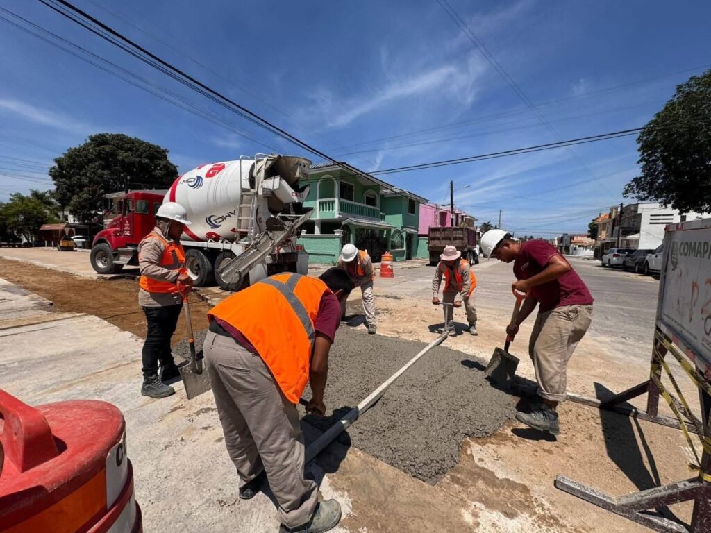 30 jul Z 1 Intensifica COMAPA SUR trabajos de reposición de pavimento en beneficio de la movilidad y seguridad ciudadana